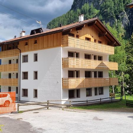 Stella Alpina Apartman Campitello di Fassa Kültér fotó
