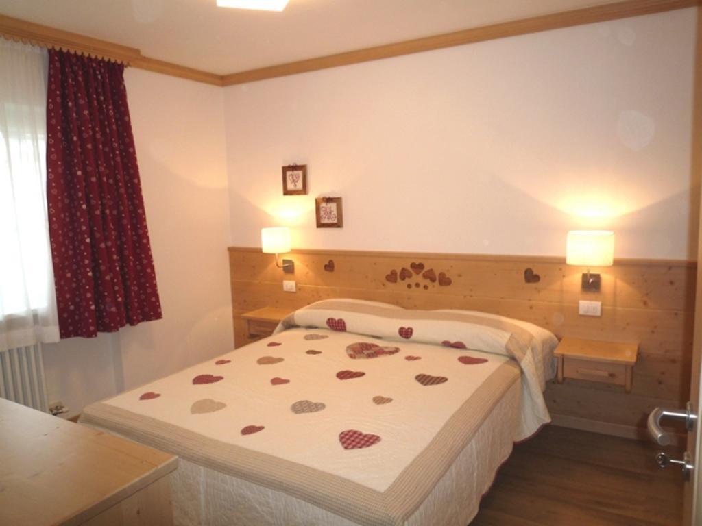 Stella Alpina Apartman Campitello di Fassa Szoba fotó