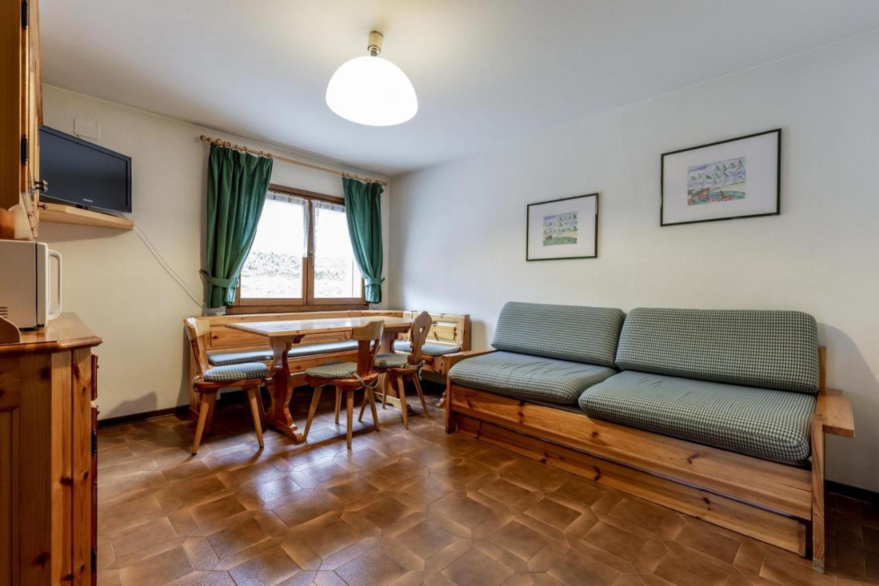 Stella Alpina Apartman Campitello di Fassa Kültér fotó
