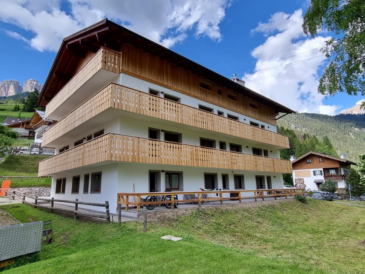 Stella Alpina Apartman Campitello di Fassa Kültér fotó