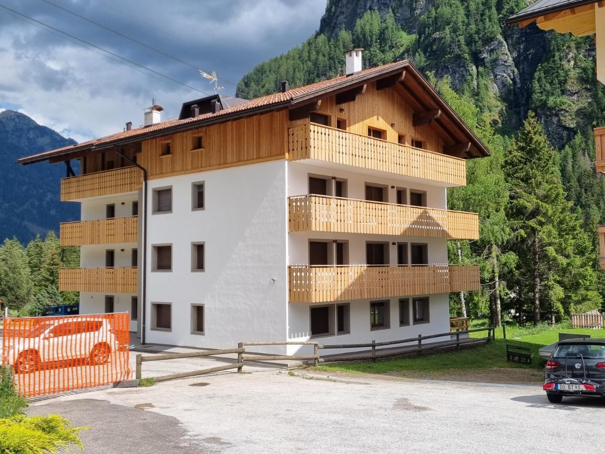 Stella Alpina Apartman Campitello di Fassa Kültér fotó